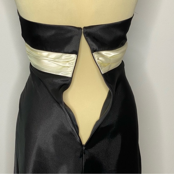 Morgan & Co. Y2K Black and Cream Halter Dress - Picture 6 of 9